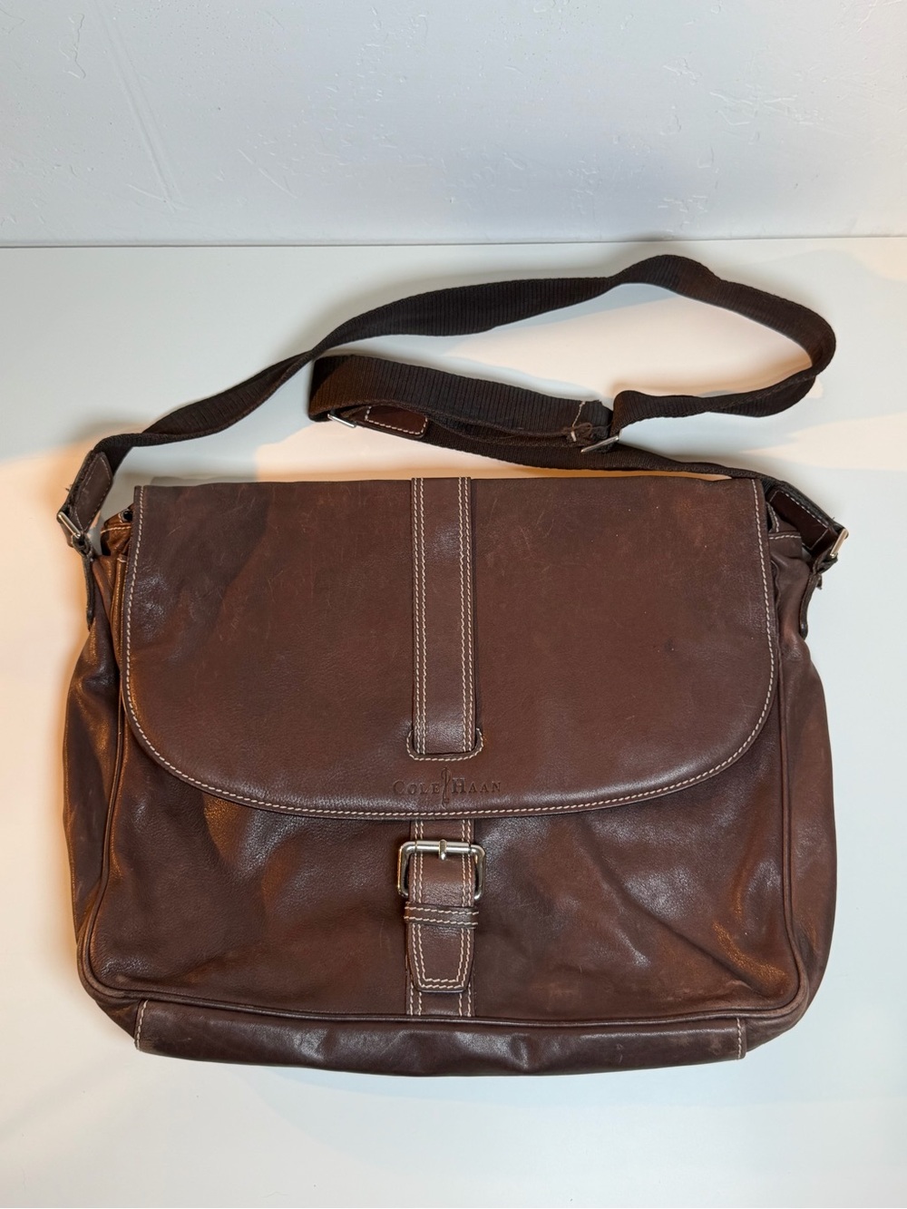 vintage Cole Haan brown leather messenger bag Made in Italy 90s y2k